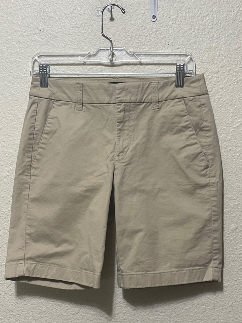 J Crew Women's Beige Bermuda Shorts. Very Good Condition. Size 0.